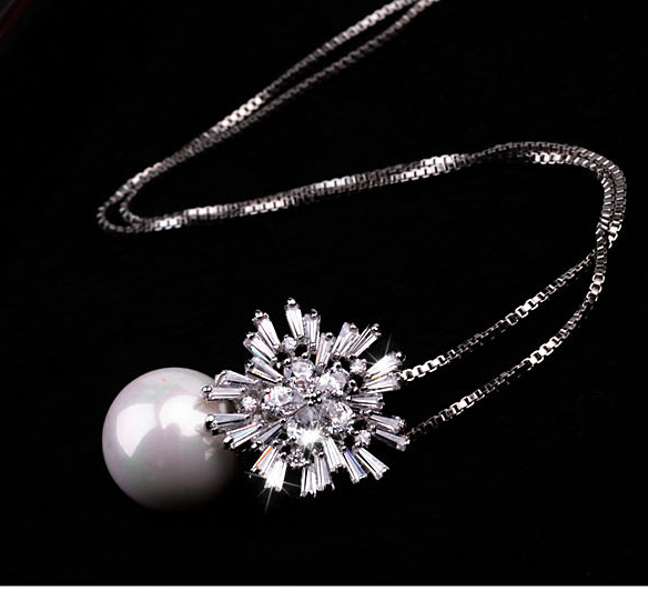 Stardust Pearl Necklace