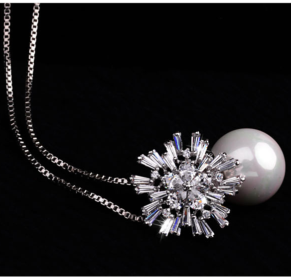 Stardust Pearl Necklace